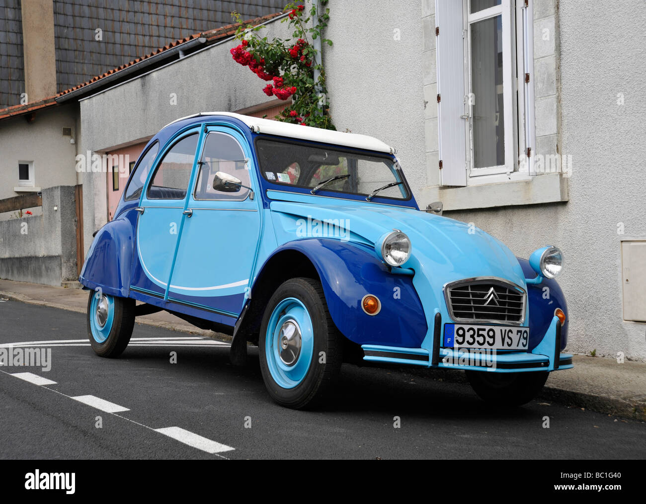 Francés antiguo clásico Citroën 2CV motor car Fotografía de stock Alamy