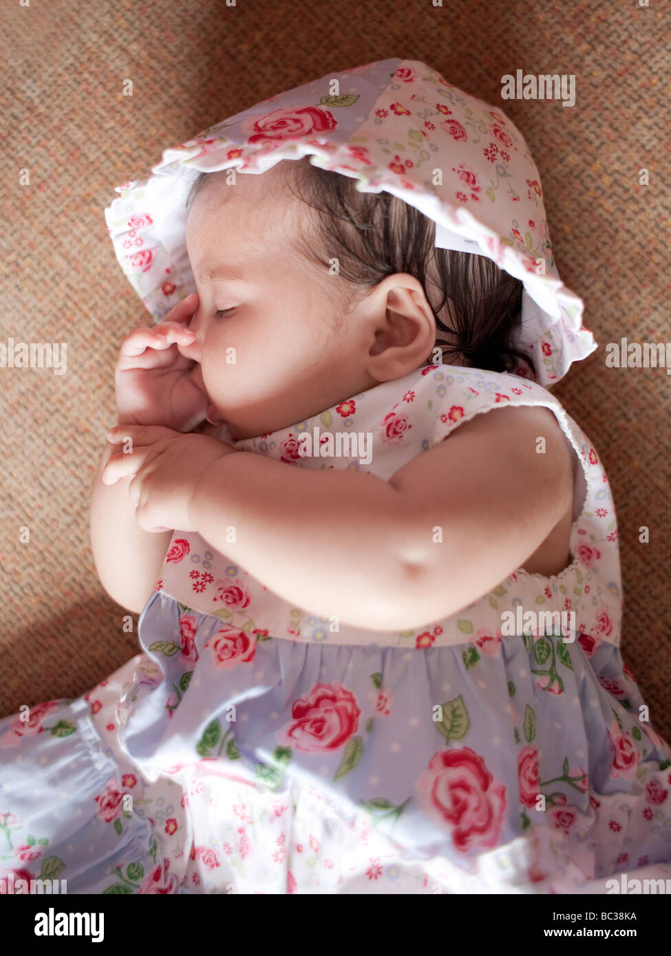 Bebe De 3 Meses Fotos E Imagenes De Stock Alamy
