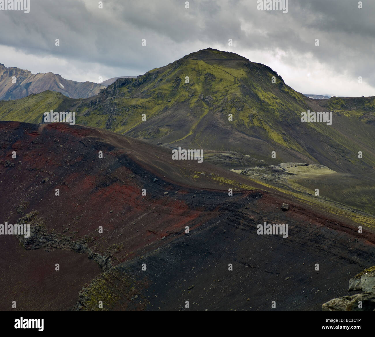 Con la ceniza de lava y piedra pómez, meseta central, Landmannalaugar Islandia Foto de stock