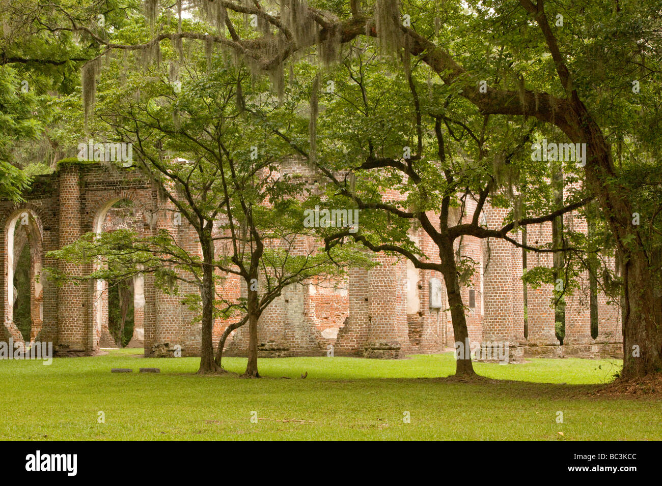 Ruinas de la Iglesia de Sheldon en Carolina del Sur. Foto de stock