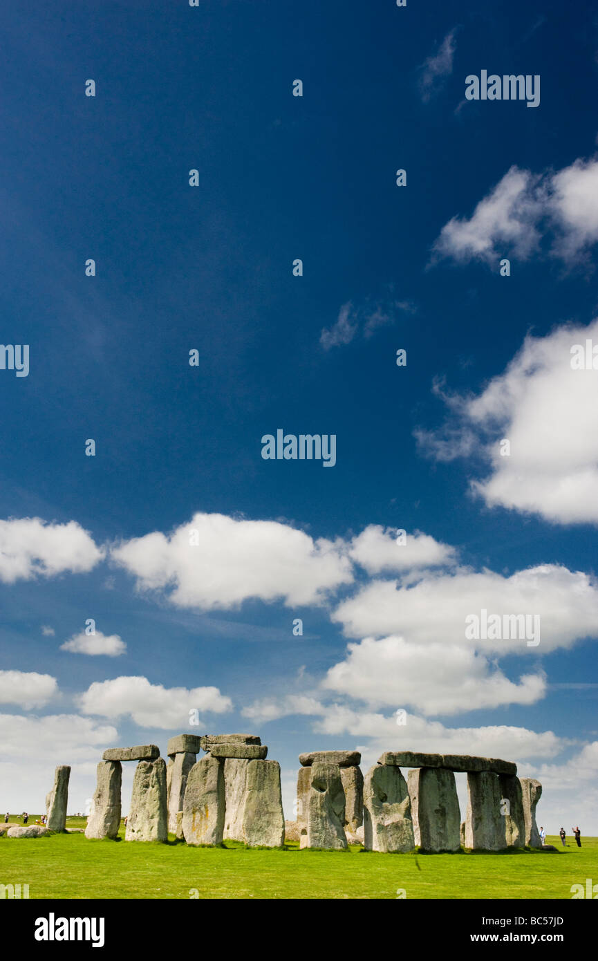 El antiguo monumento de Stonehenge Wiltshire, Inglaterra Foto de stock
