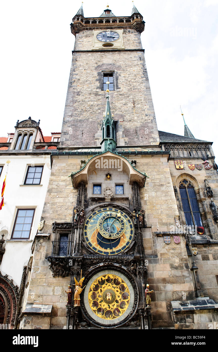Praga, República Checa - El histórico Reloj Astronómico en la Plaza de la Ciudad Vieja en Praga Foto de stock
