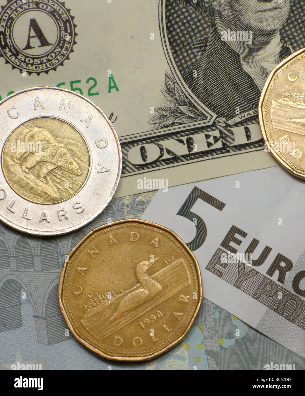 Dólar estadounidense, dólar canadiense, Euro Fotografía de stock - Alamy