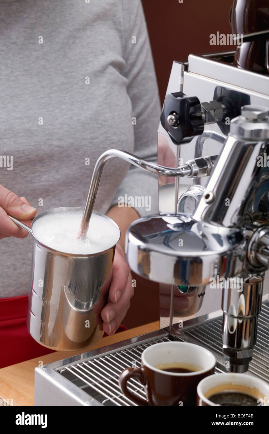 Vital Espresso.Máquina de café espresso con emulsionador de leche para  capuchino - Ofertas claras.com XSQUO IBERÍCA, C.I.F.: B-87497376