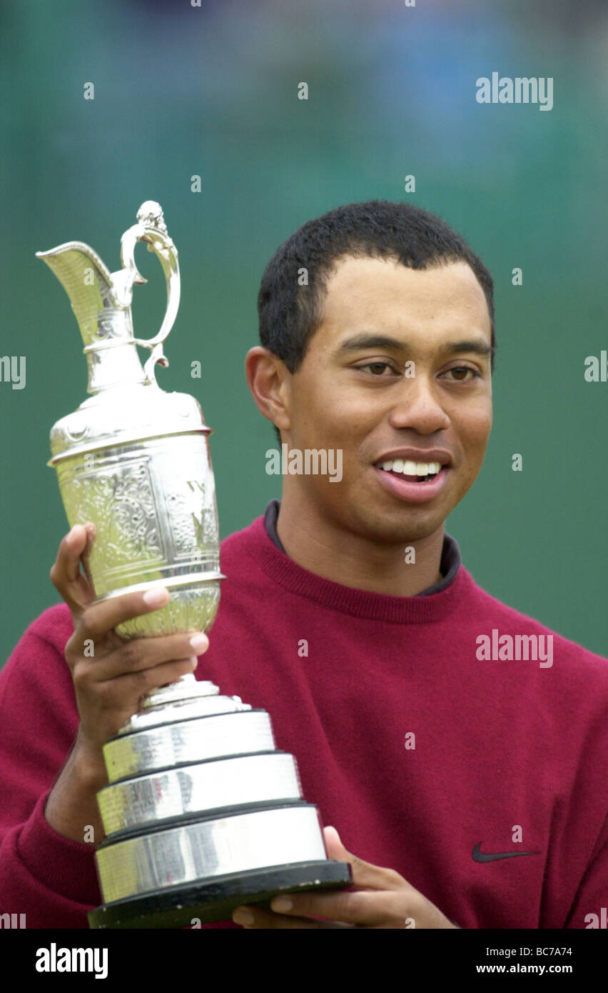Ganador del British Open de golf Tiger Woods en St Andrews en 2000 Foto de stock