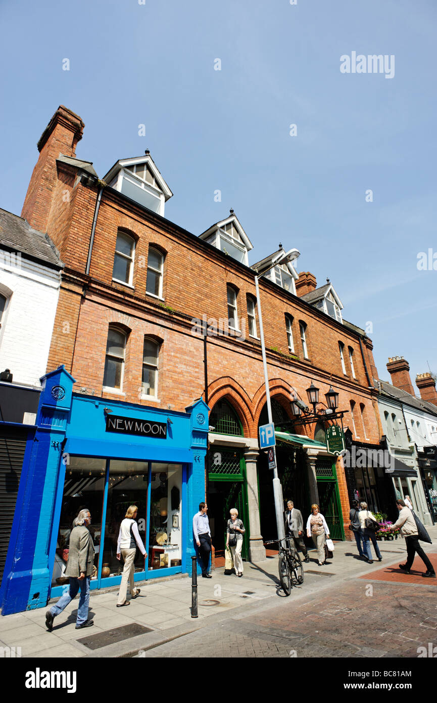 Mercado de la ciudad sur edificio de ladrillo rojo, alias George Street Arcade en Dublín, República de Irlanda Foto de stock