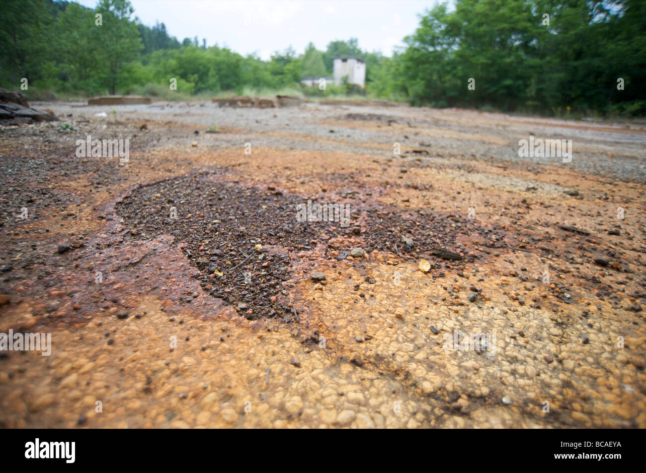 Collinea Metallifere, Toscana, Italia. Área dreinage pollued por ácido de mina Foto de stock