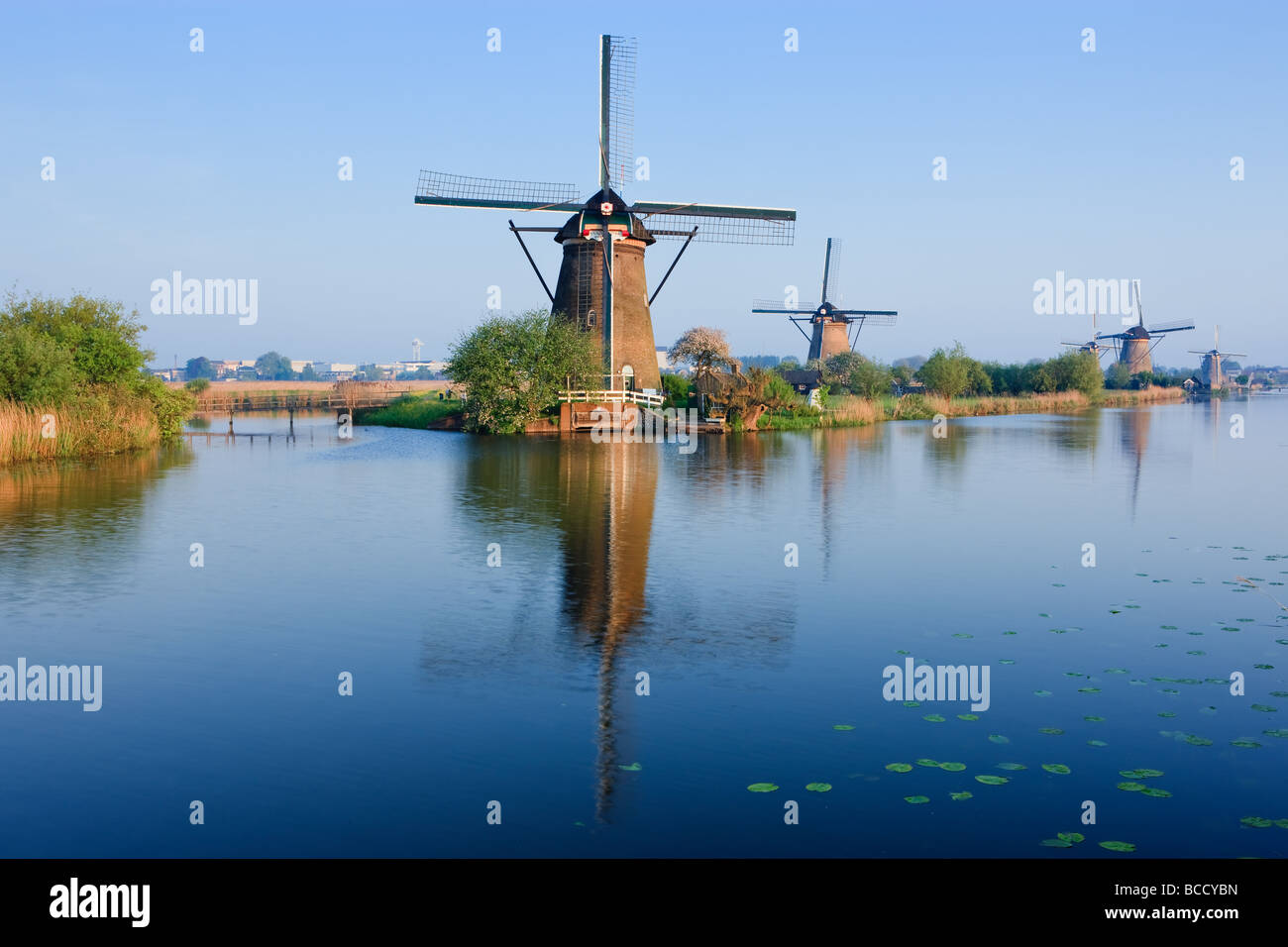 Molinos de viento en Kinderdijk, Países Bajos Foto de stock