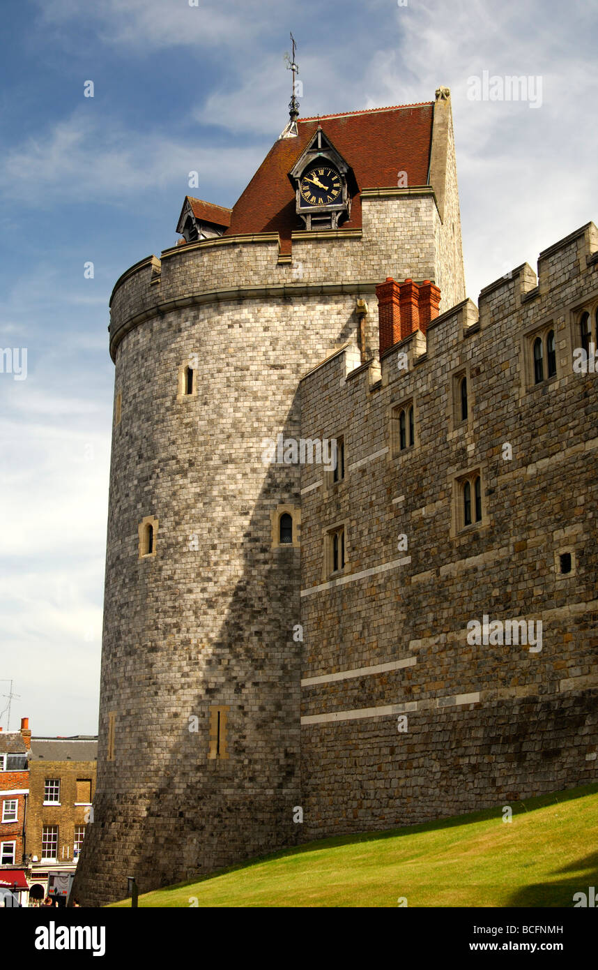 Torre de toque de queda, el Castillo de Windsor, Windsor, Reino Unido Foto de stock