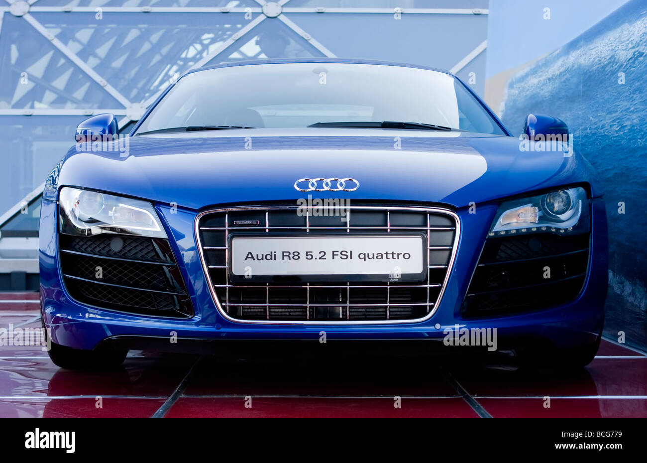 Audi R8 Azul Fotos E Imagenes De Stock Alamy