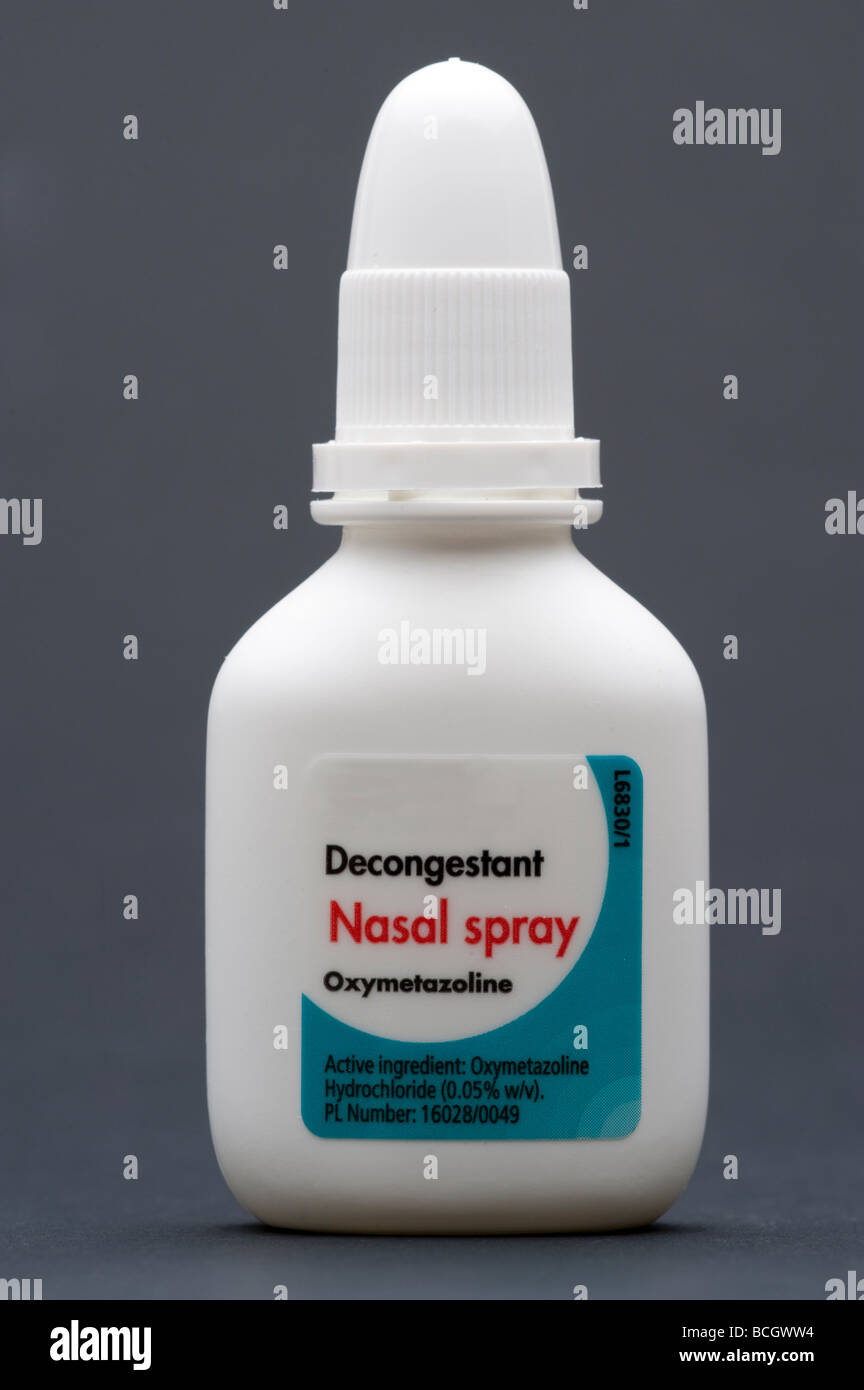 Nasal decongestant spray fotografías e imágenes de alta resolución - Alamy