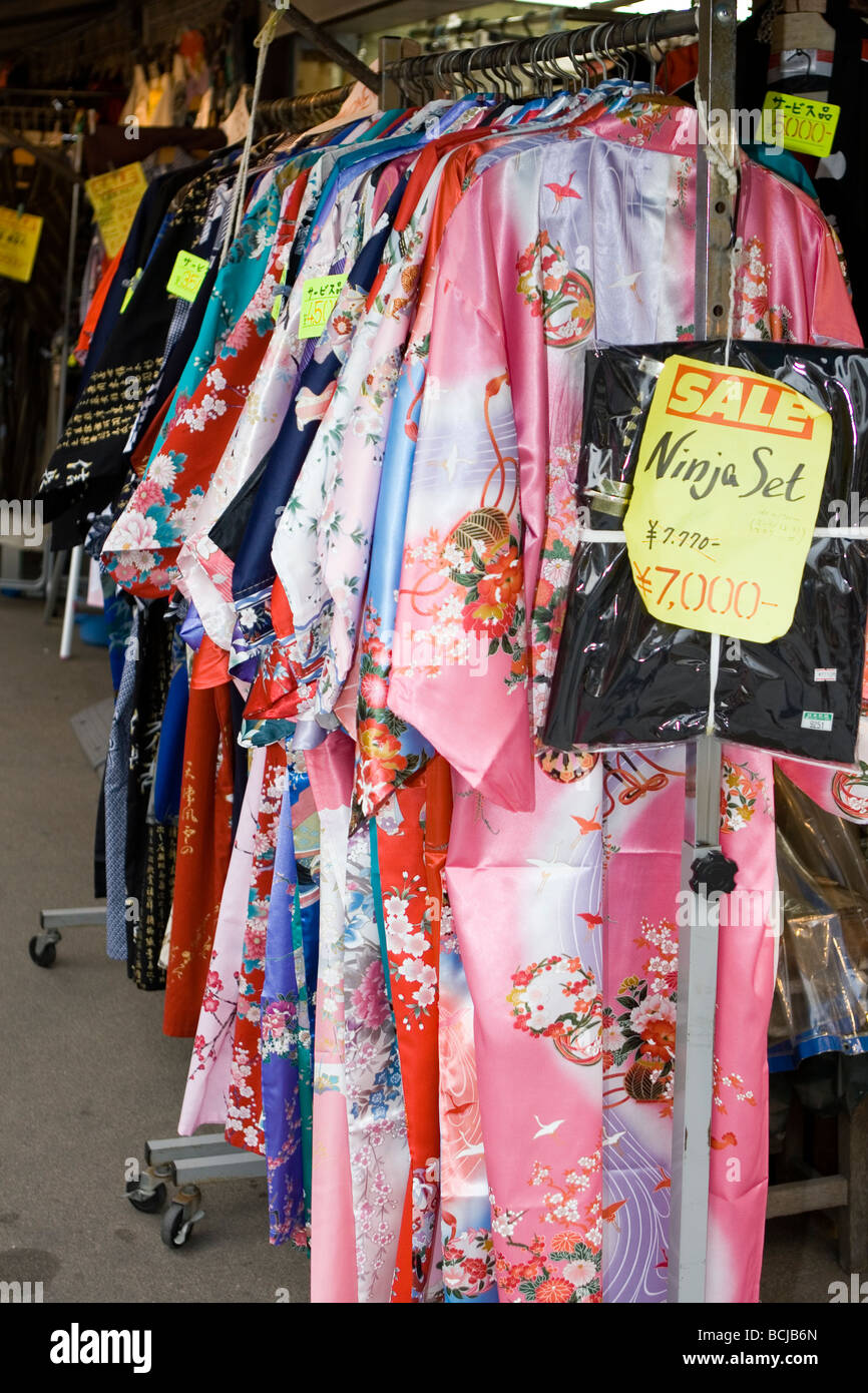 Kimonos sale fotografías e imágenes de alta resolución -