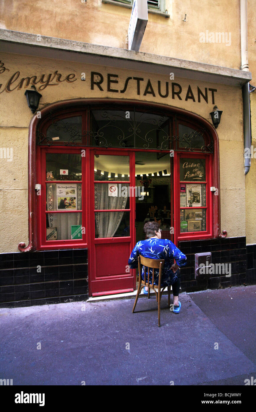 El restaurante de la calle posterior de Nice Cote d Azur Francia Foto de stock