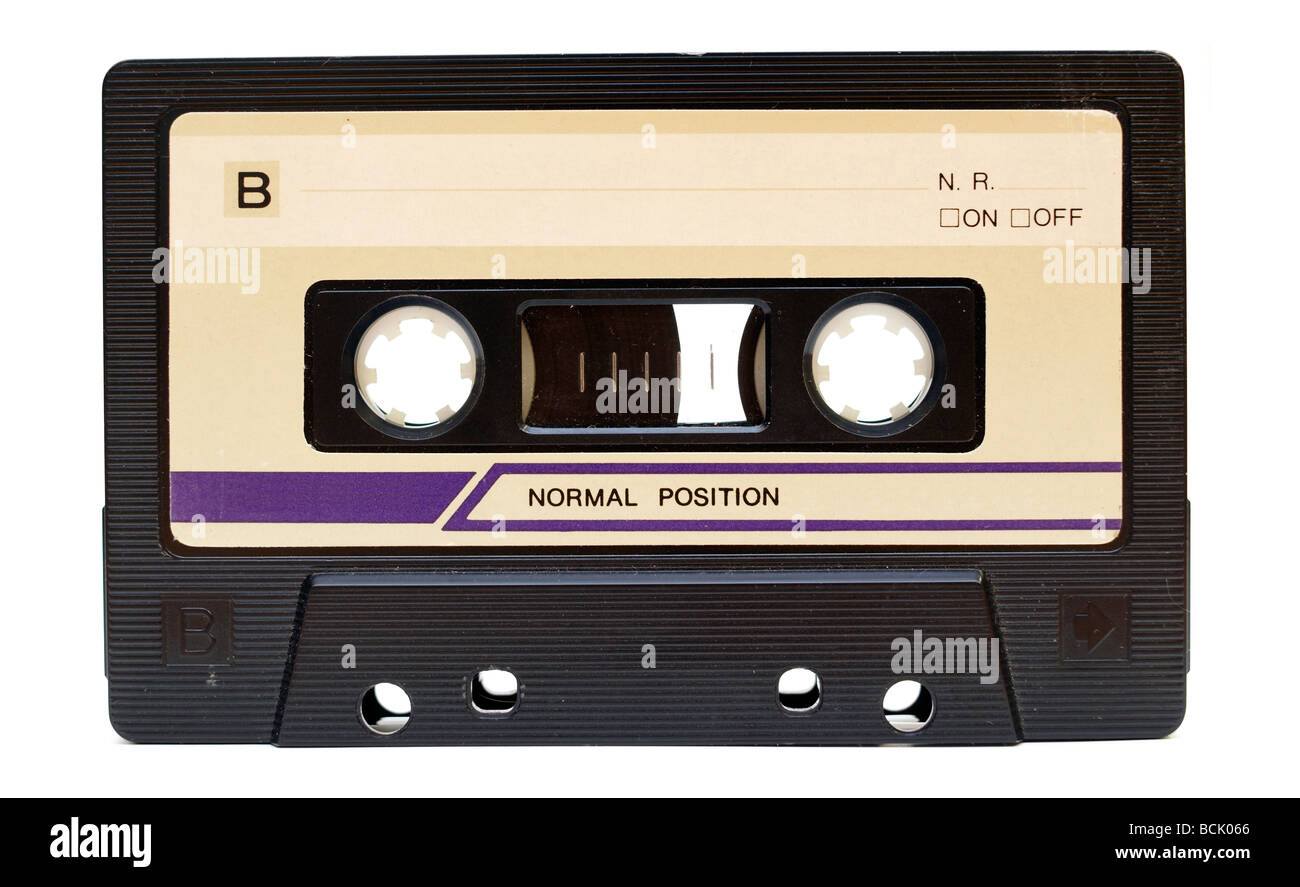 Viejas cintas de audio sobre fondo blanco. Foto de stock
