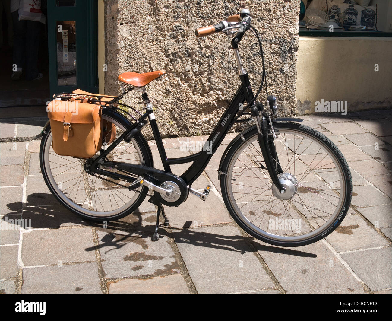 Alforjas de bicicleta fotografías e imágenes de alta resolución - Alamy