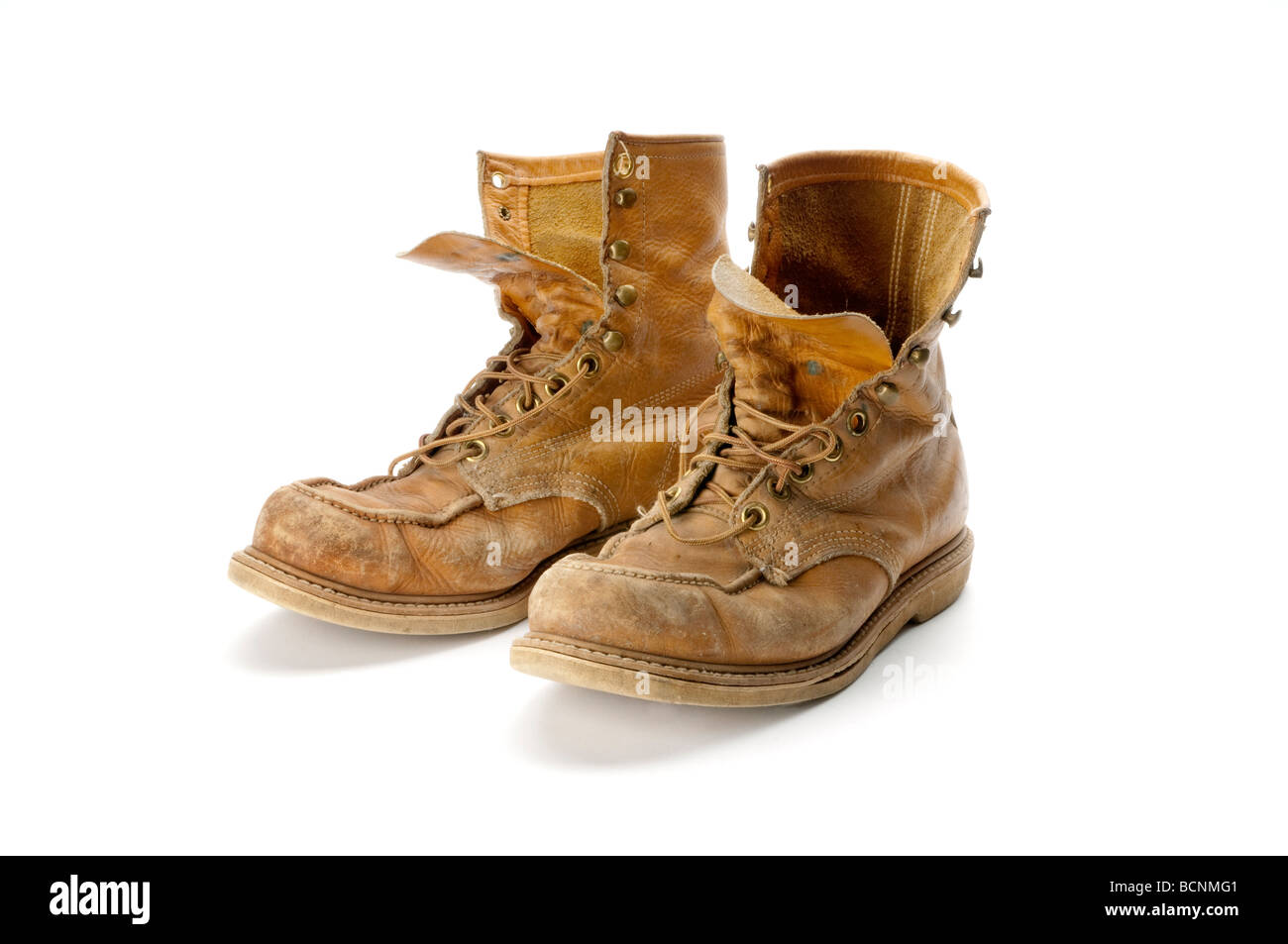 Las Patas De Hombre De Un Constructor En Botas De Goma Se Posan En El  Andamio. Trabajo De Construcción Al Aire Libre Tonos Pastel Foto de archivo  - Imagen de peligro, habilidad