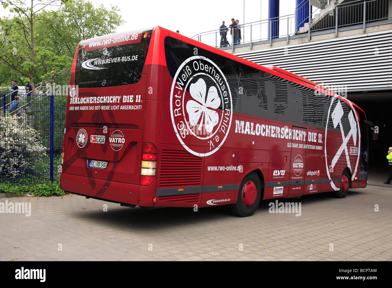 D Duisburg Area De Ruhr Renania Del Norte Westfalia Deportes Futbol Segunda Bundesliga 08 09 Msv Duisburg Versus Sc Rot Weiss Oberhausen 1 1 Msv Arena En Duisburg Ex Wedau Estadio Parque Deportivo Wedau Bus De Equipo D Duisburg Area De Ruhr Renania Del Norte Westfalia Deportes Futbol Segunda Bundesliga 08 09 Msv Duisburg Versus Sc Rot Weiss Oberhausen 1 1 Msv Arena En Duisburg Ex Wedau Estadio Parque Deportivo Wedau Bus De Equipo