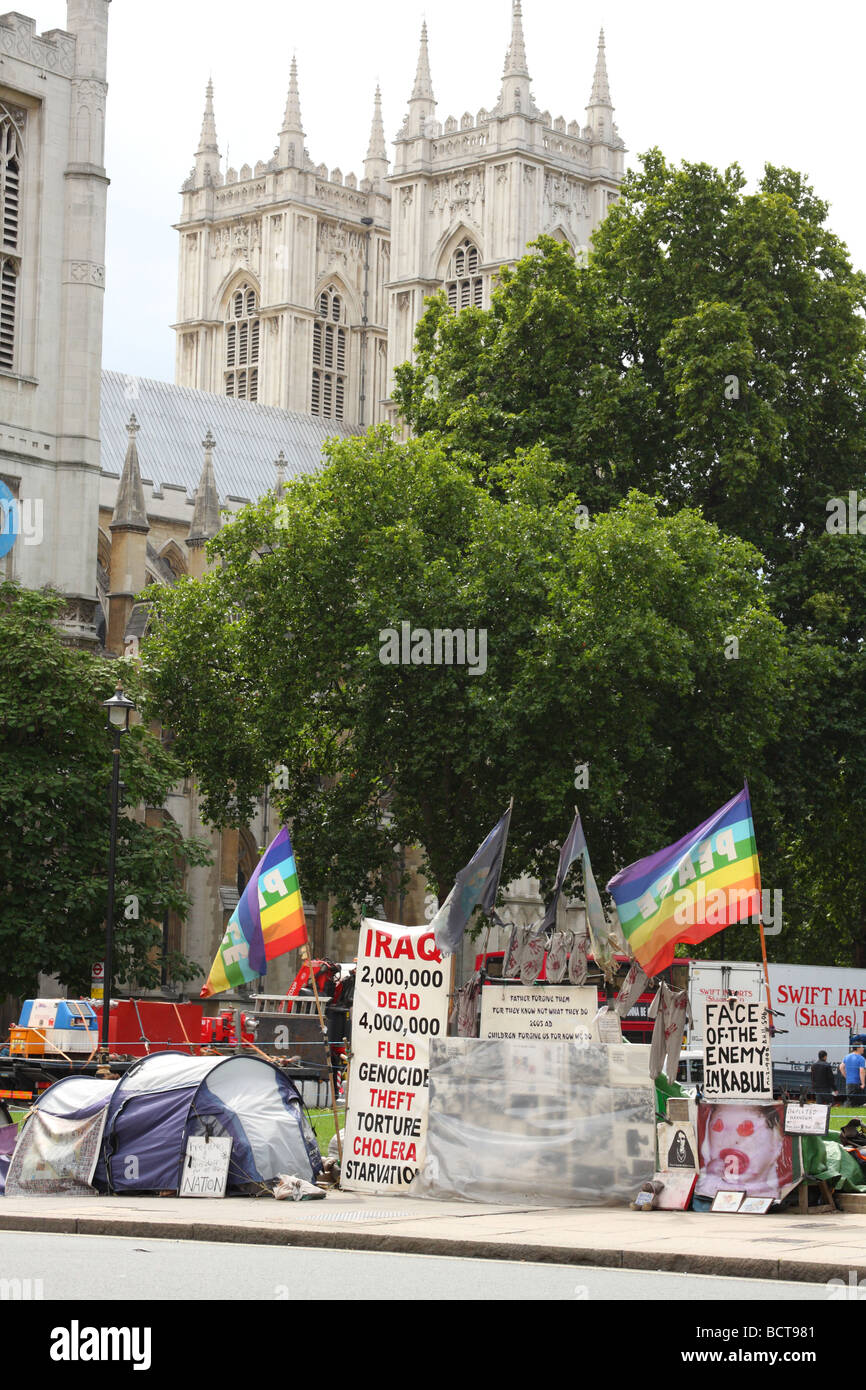 La guerra contra Irak la paz campamento de protesta en la Plaza del Parlamento, de Westminster, Inglaterra, Reino Unido. Foto de stock