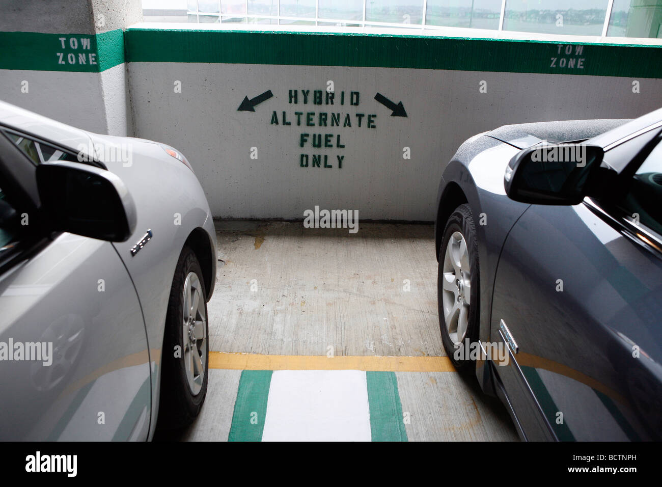 Garaje privilegiado para vehículos híbridos, Boston Foto de stock