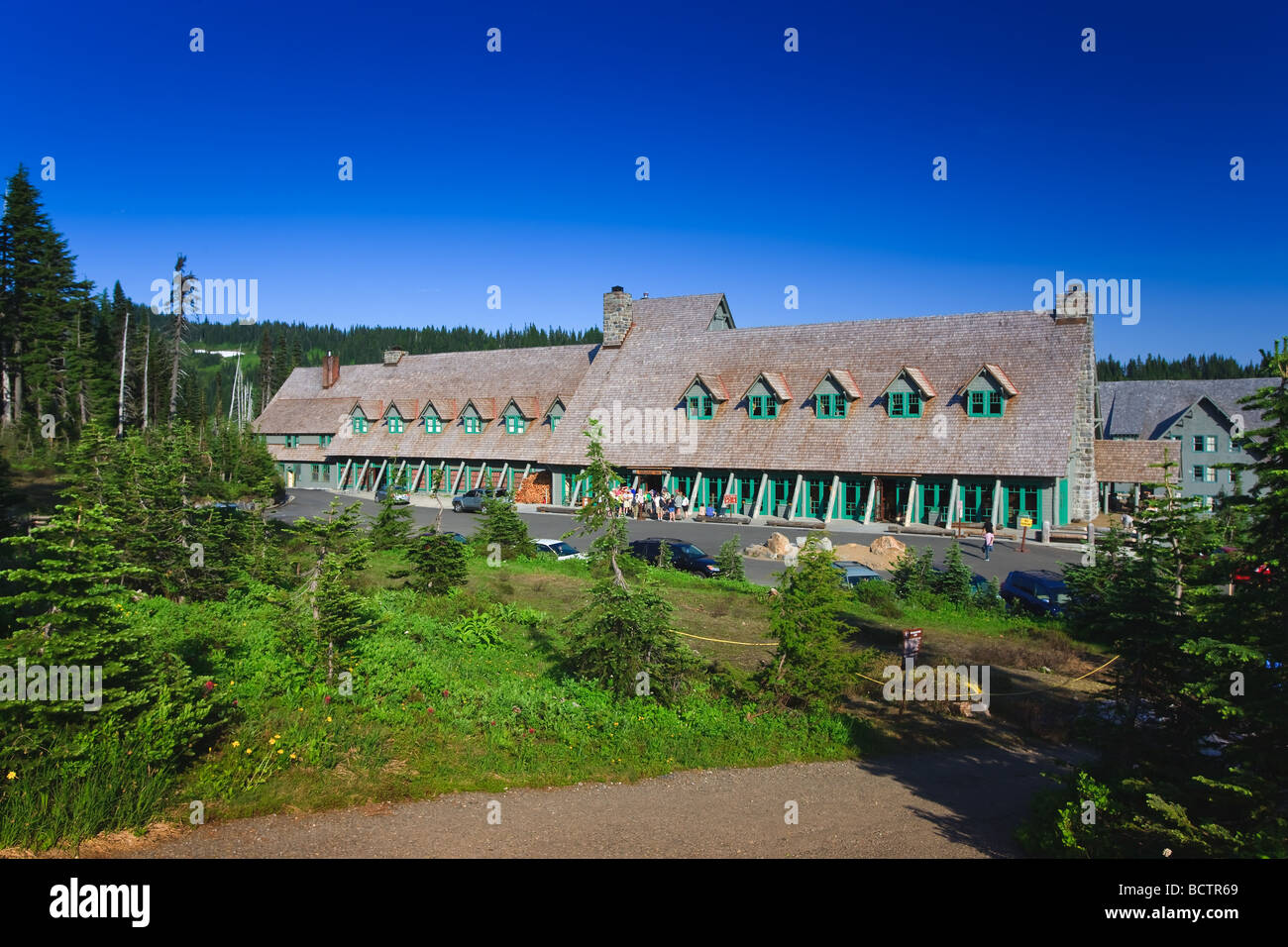 El Paradise Inn lodge Mount Rainier en el estado de Washington, EE.UU. Foto de stock