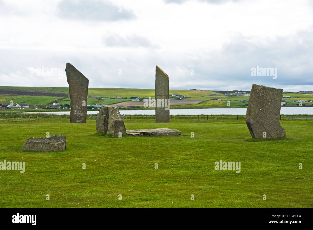 Las Piedras de Stenness Stennes de Loch en Orkney Escocia continental Foto de stock