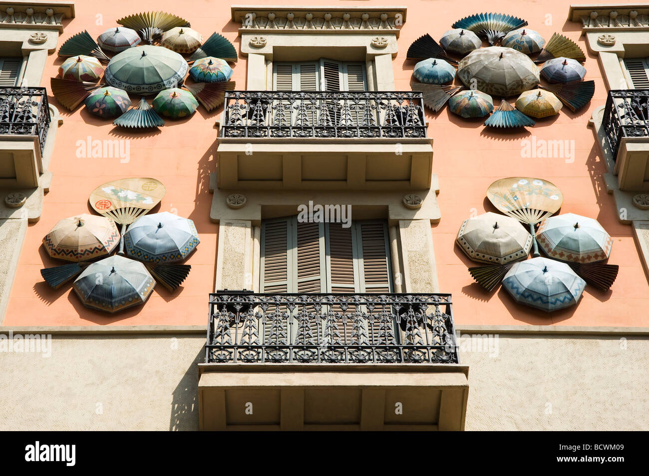 de paraguas barcelona fotografías e imágenes de alta resolución - Alamy