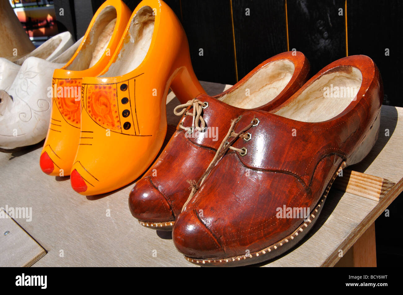 Klompen - Holandés zapatos de madera Fotografía de stock - Alamy