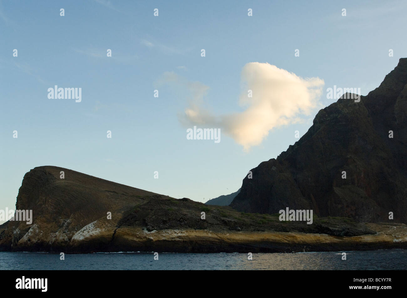 Atardecer en Punta Vicente Roca Isabela Galapagos Ecuador Océano
