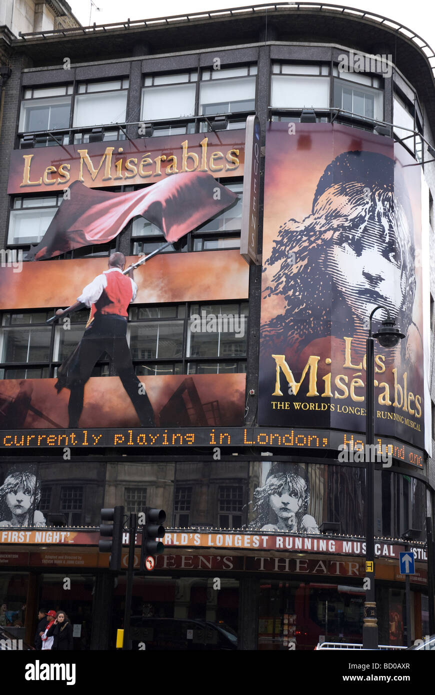 Los Miserables en el Queens Theatre de Shaftesbury Avenue London, W1 Foto de stock