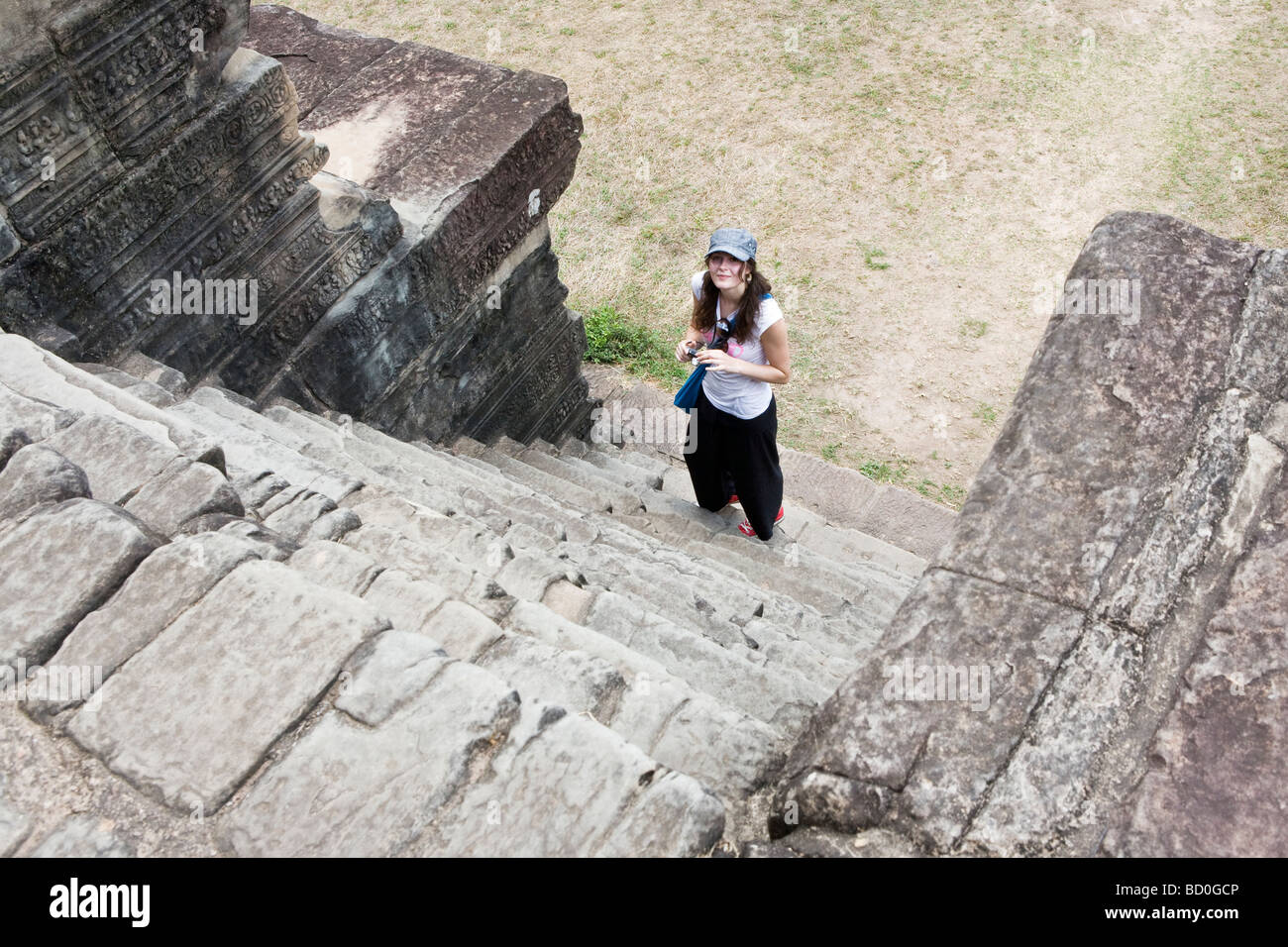 Dentro del complejo del templo de Angkor Wat en Camboya Foto de stock