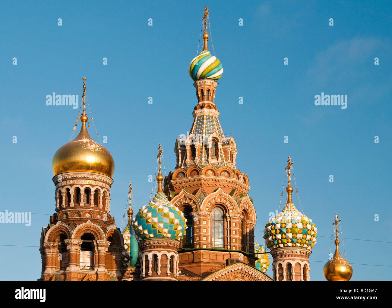 La Iglesia de nuestro Salvador sobre la sangre derramada, en San Petersburgo, Rusia Foto de stock