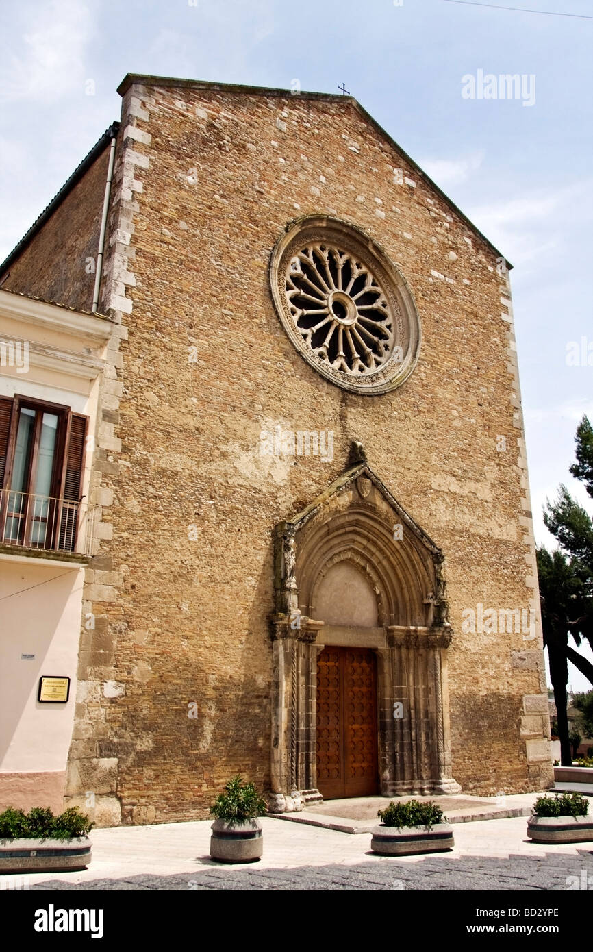 Iglesia de San Francesco en Lucera FG al sur de Italia Foto de stock