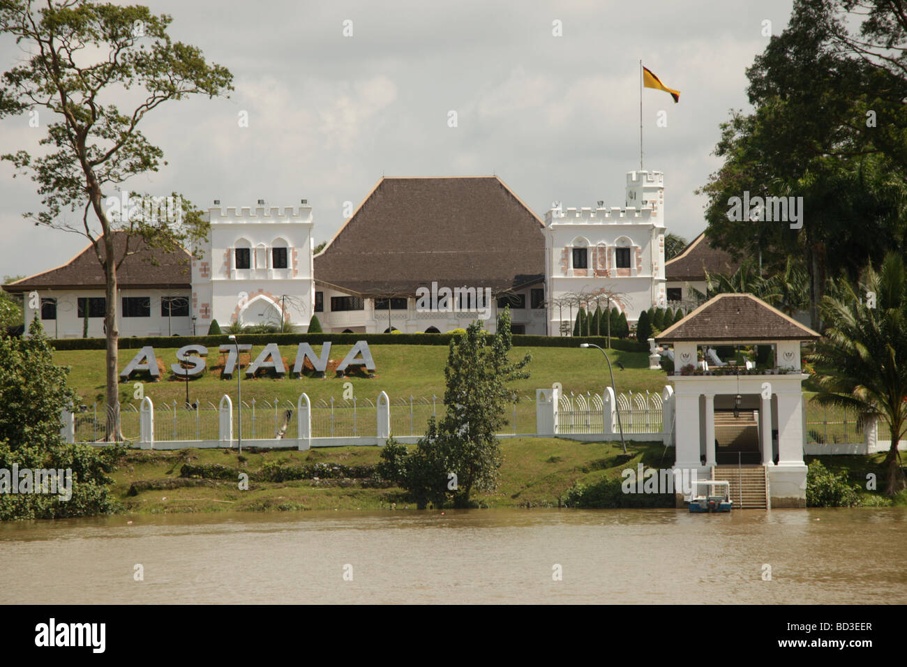 Astana Palace, sede de la Gouvernor en Kuching Borneo Sarawak Malasia Sudeste asiático Foto de stock