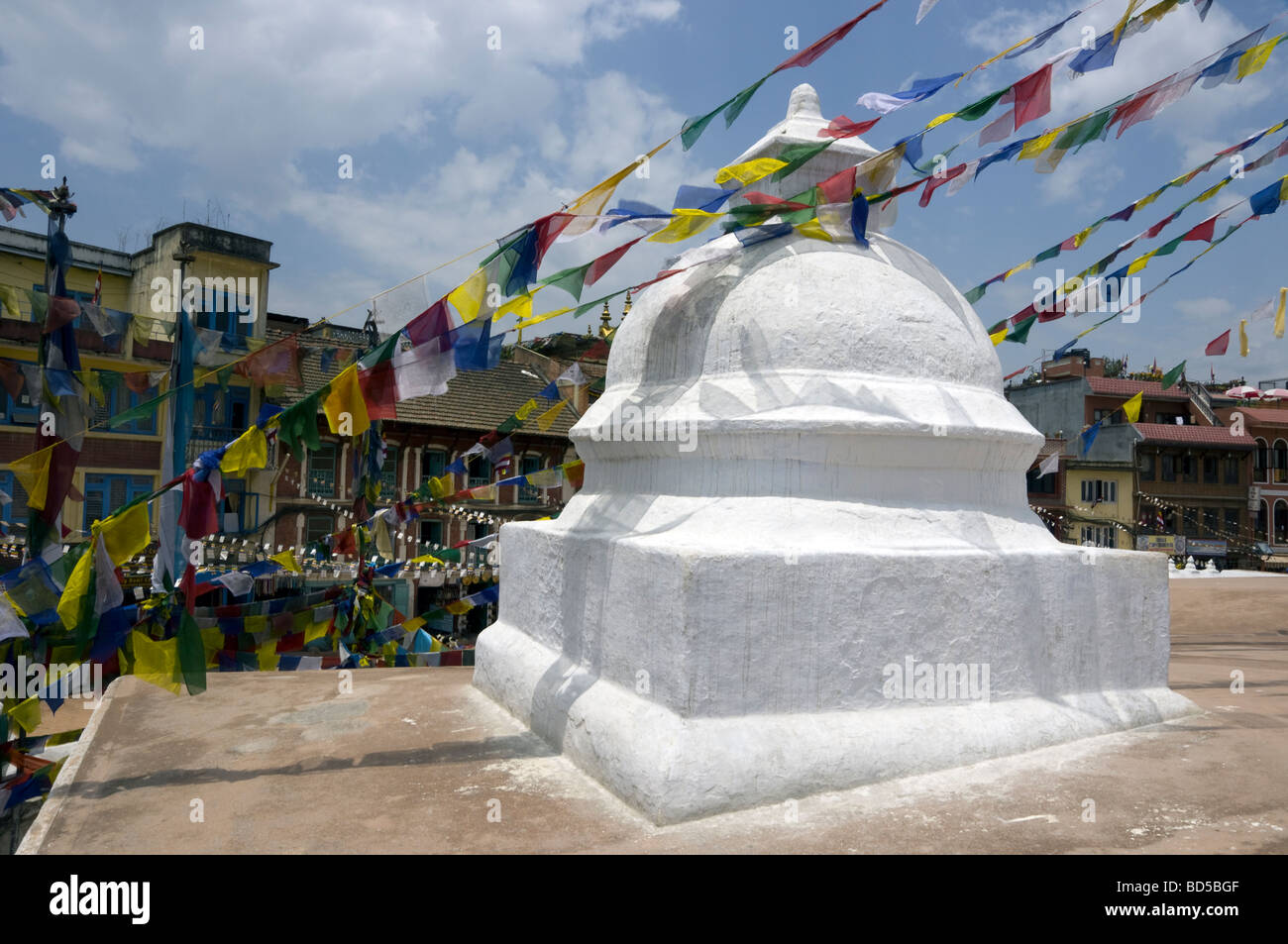 Chorten y banderas de oración Foto de stock