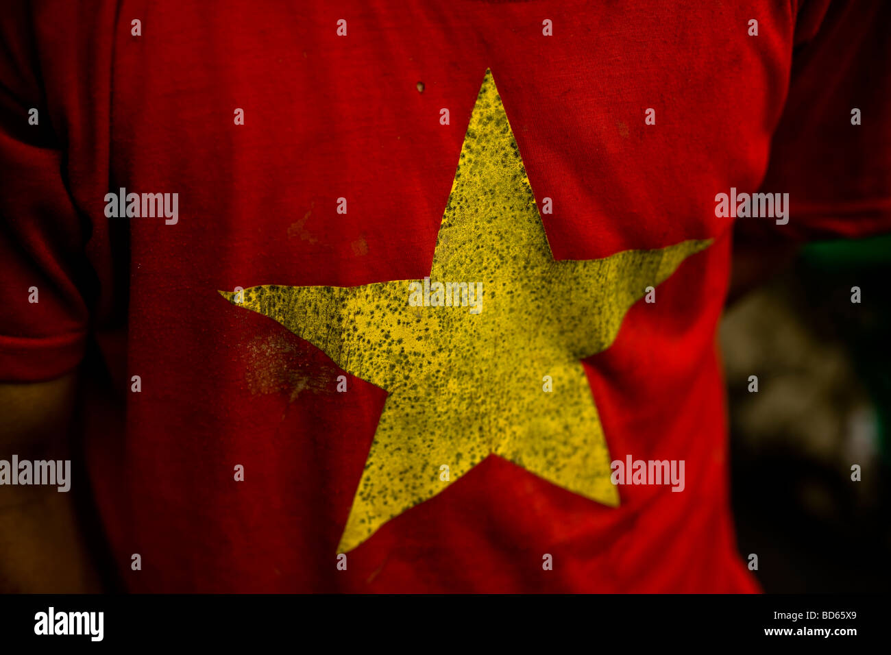 pics Bandera Roja Con Una Estrella Amarilla En El Centro https www alamy es foto vietnam tiene una bandera nacional una bandera roja con una estrella amarilla en el centro 25337265 html