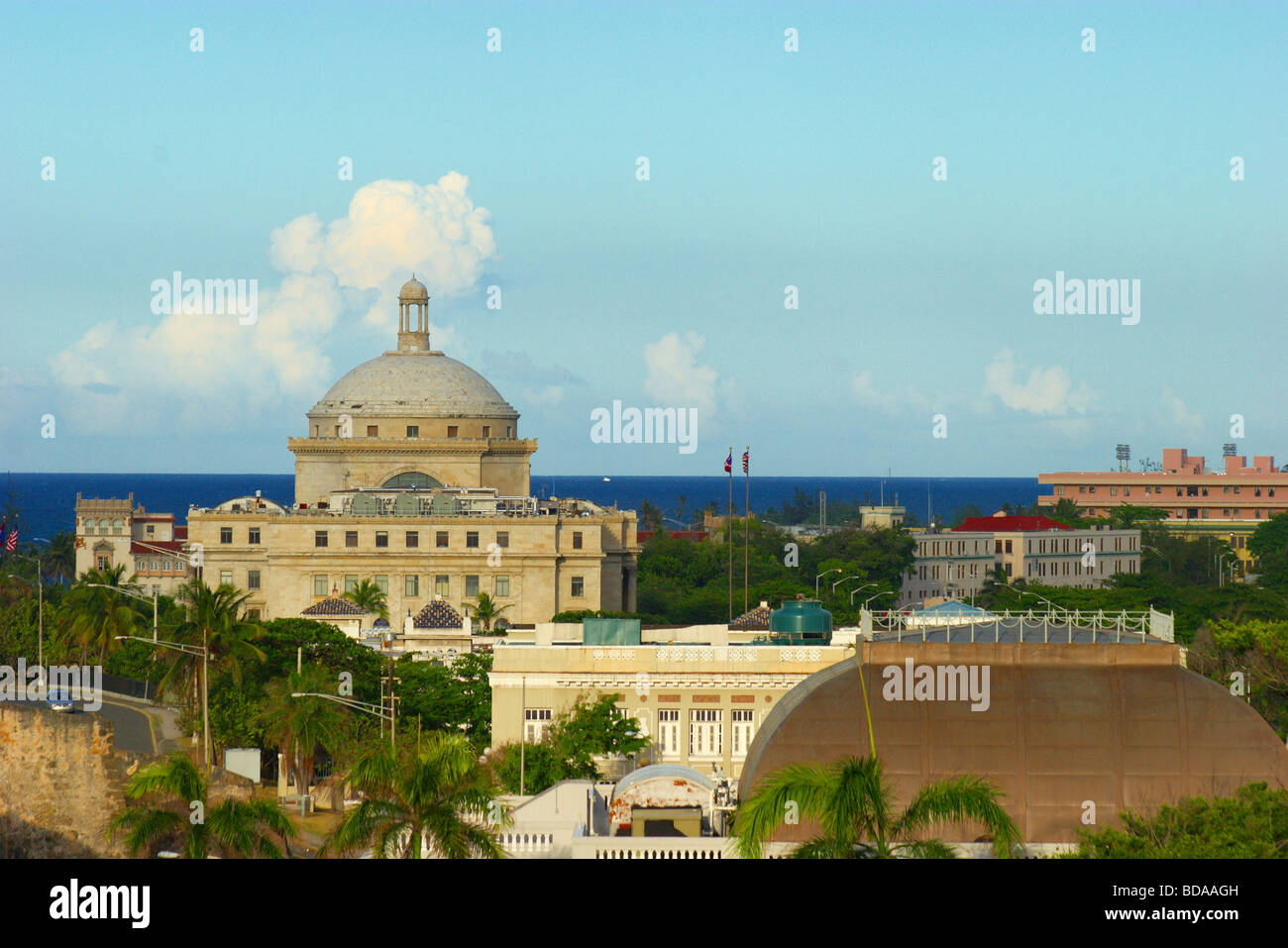 Vista de El Capitolo el capitolio en el Viejo San Juan, Puerto Rico Foto de stock