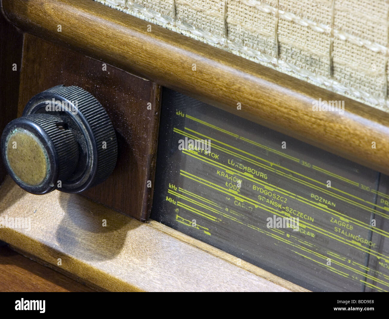 Radio, Radio antigua, música, noticias, información, información Fotografía  de stock - Alamy