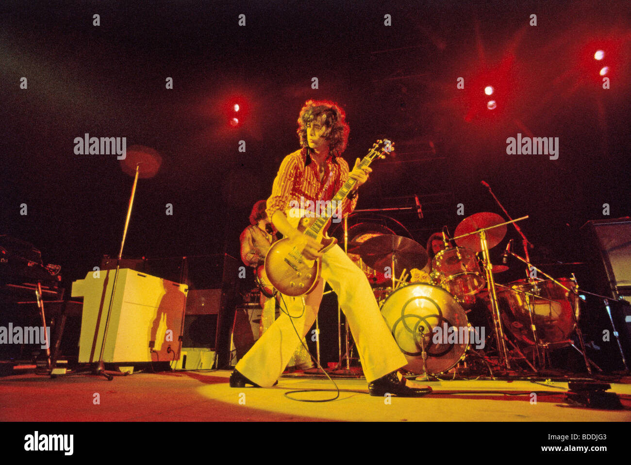 LED ZEPPELIN - Jimmy Page sobre 1975 Foto de stock