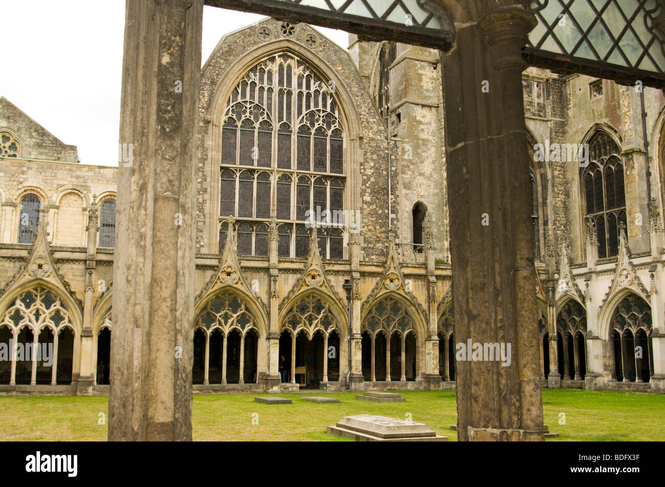 El Claustro de la Catedral de Canterbury Kent England Reino Unido Foto de stock