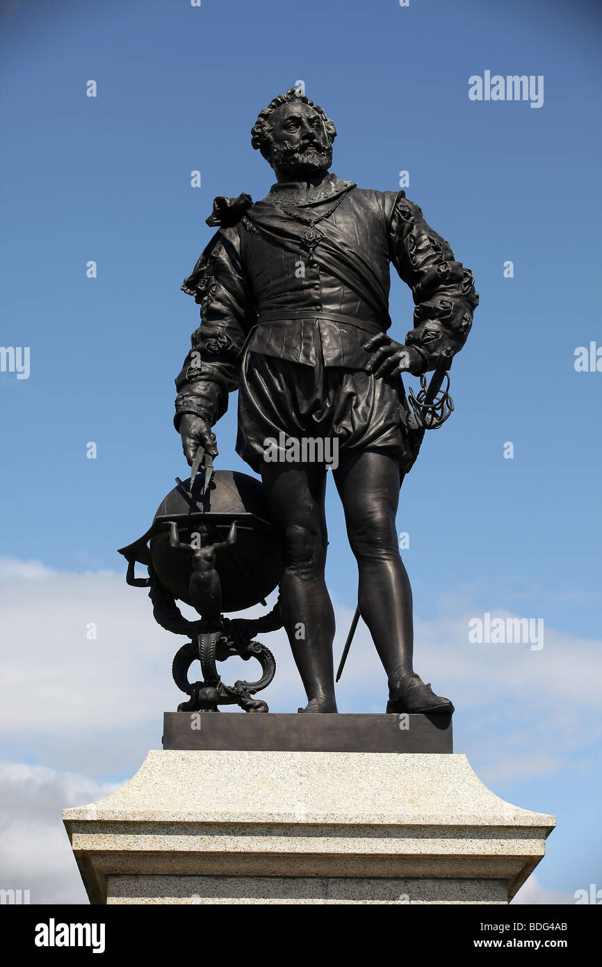 Resultado de imagen de âEstatua de Drake en Plymouthâ
