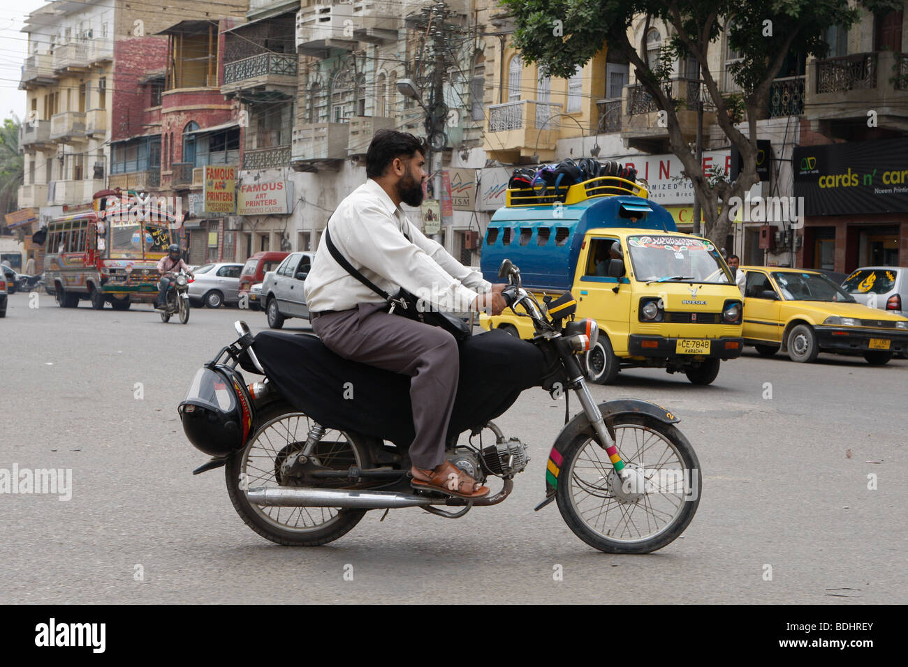 Moto en Karachi, Pakistán Fotografía de stock Alamy