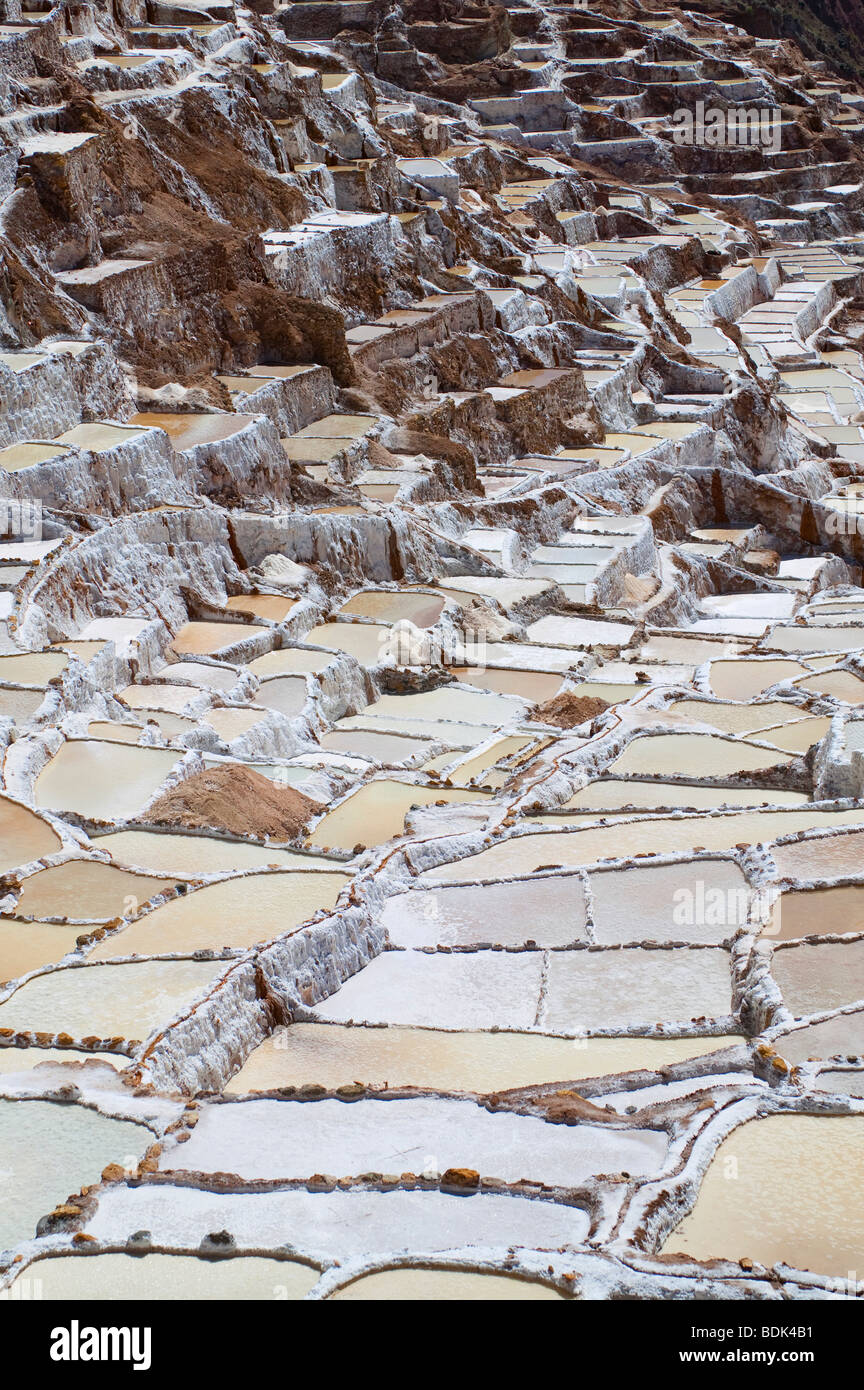 Salinas de Moray, Valle Sagrado, cerca de Cuzco, Perú. Foto de stock