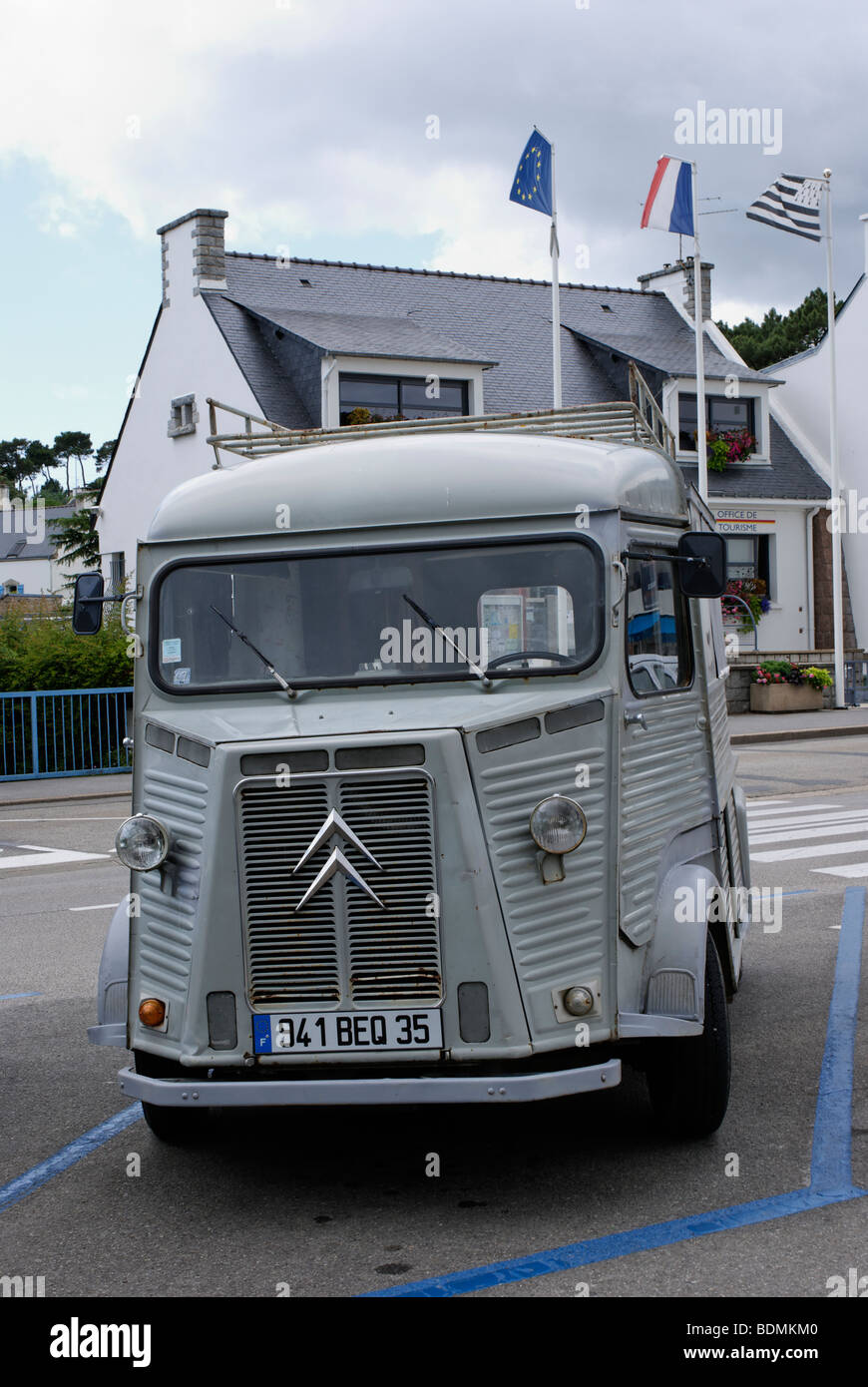 Coche citroën en La Trinité sur mer Foto de stock