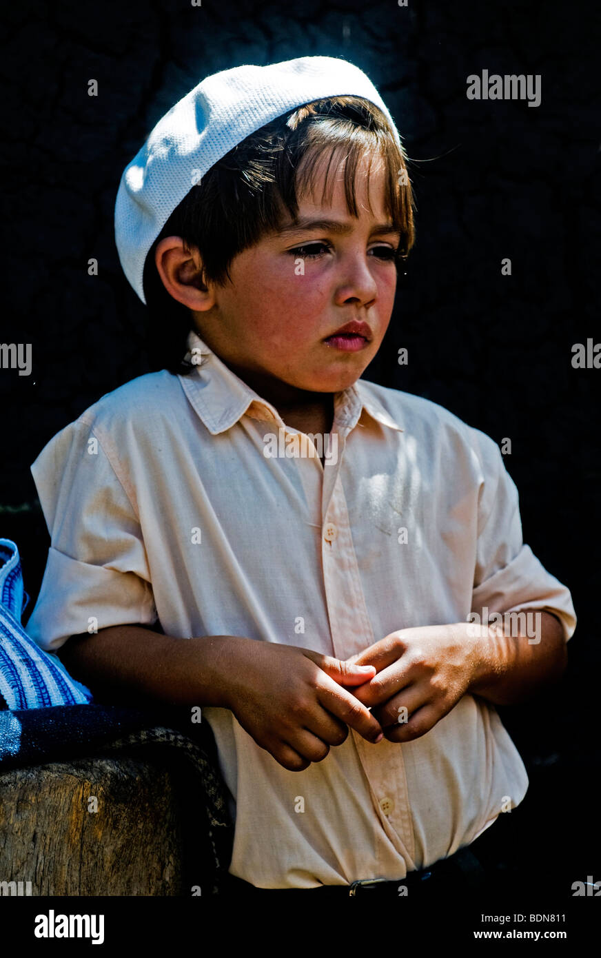 Niño gaucho y sombrero fotografías e imágenes de alta resolución - Alamy