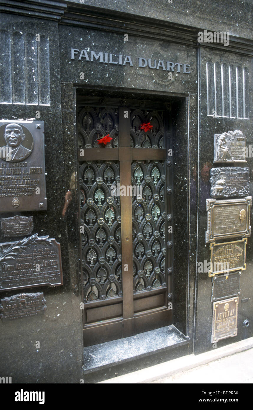 Tumba de eva duarte peron fotografías e imágenes de alta resolución Alamy