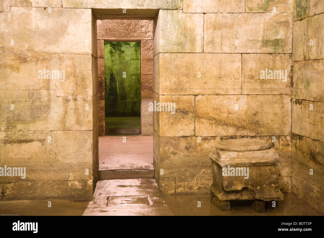 En den katakomben des komplett erhaltenen diokletianspalast, las catacumbas del palacio diocletians, split, croacia, kroatien Foto de stock