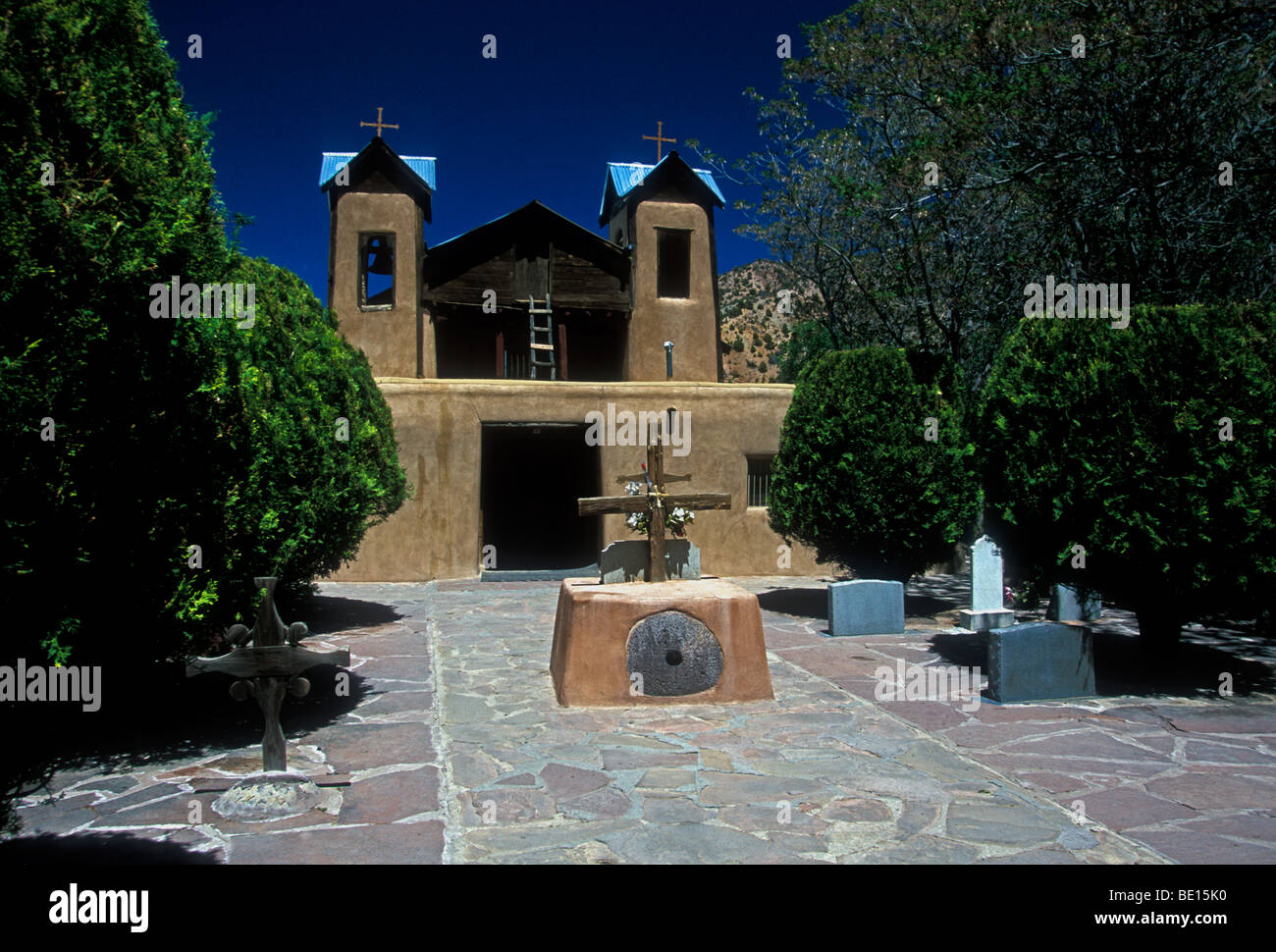 El Santuario de Chimayo, aldea de Chimayo, Chimayo, Tierra Bendita