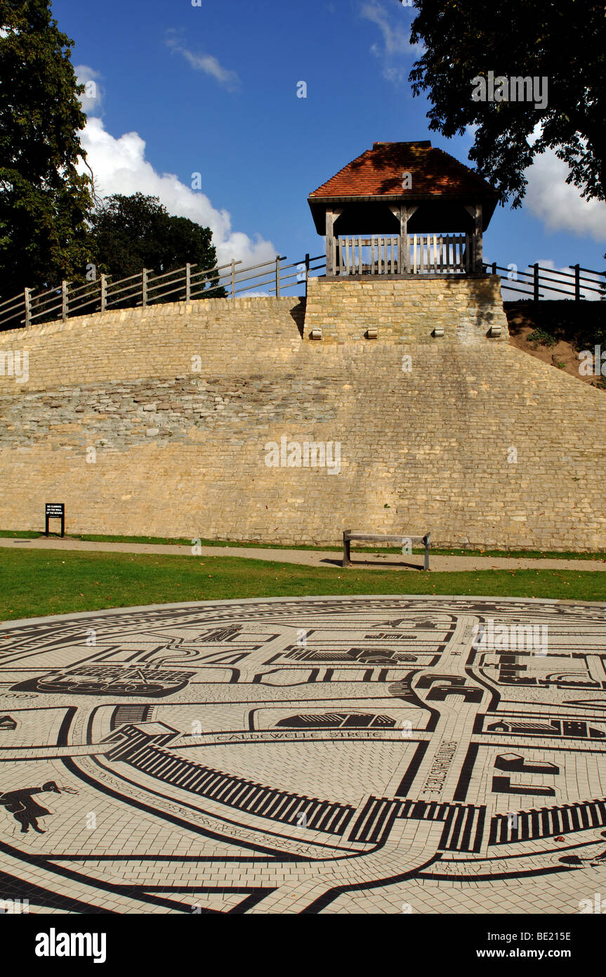 Castillo Medieval montículo y mapa de mosaico, Bedford, Bedfordshire, Inglaterra, Reino Unido. Foto de stock