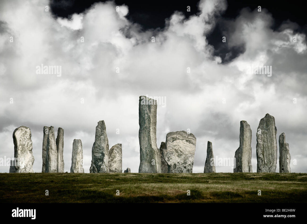 Callanish Standing Stones en la isla de Lewis que datan de entre 2900 a 2600 A.C. Hecha de Lewisian gneis, una de las rocas más antiguas de Gran Bretaña. Foto de stock