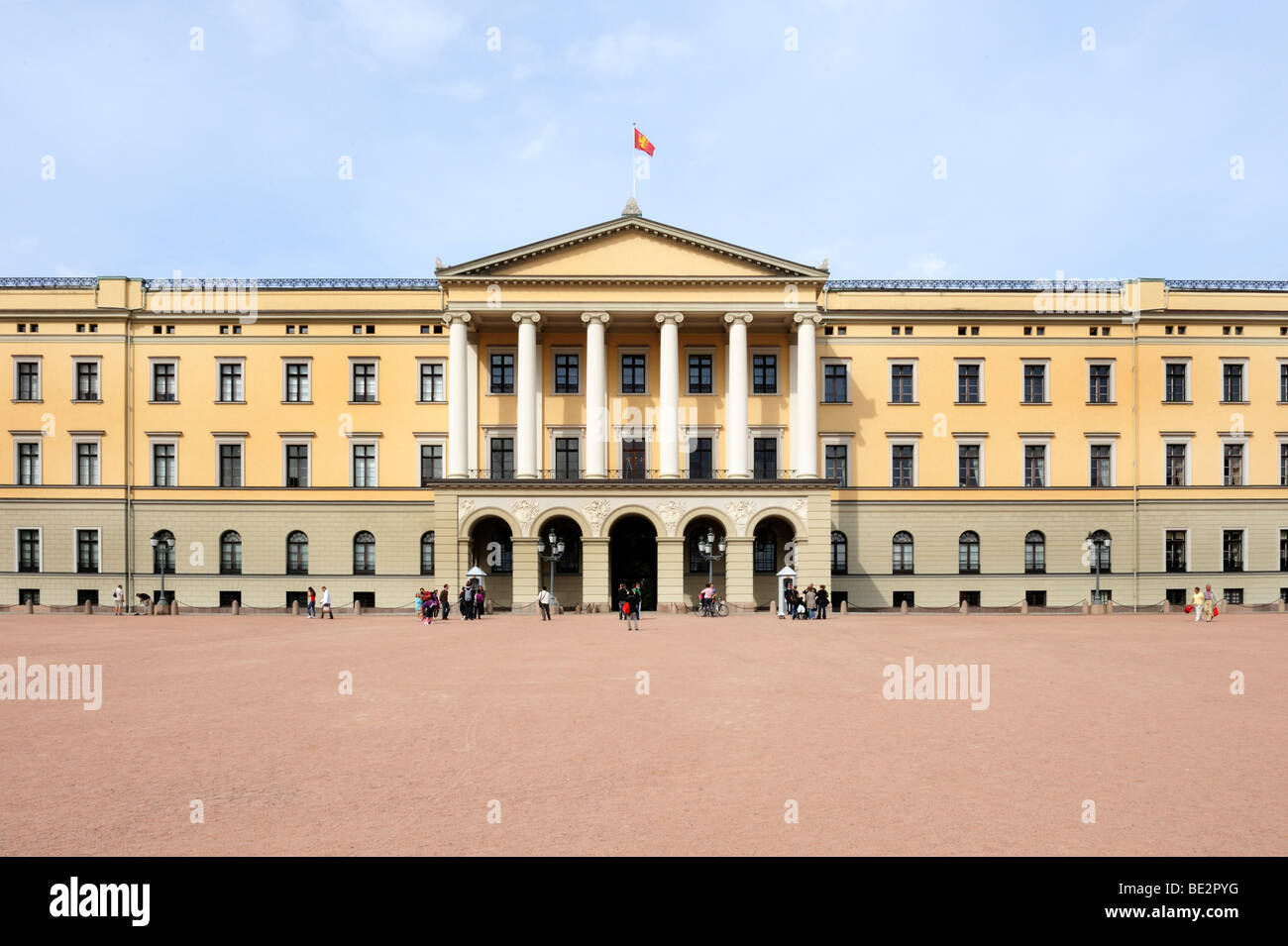 El Palacio Real, en Oslo, Noruega, Escandinavia, Europa del Norte Foto de stock